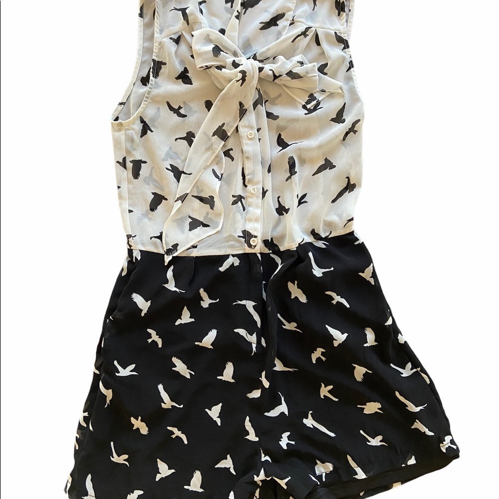 3/$25💛 SWEET RAIN Shorts Romper Black & White